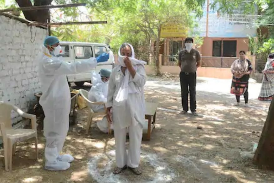 ना आई ना नातलग; बापाच्या मृतदेहासमोर एकटा बसून होता 10 वर्षांचा चिमुरडा