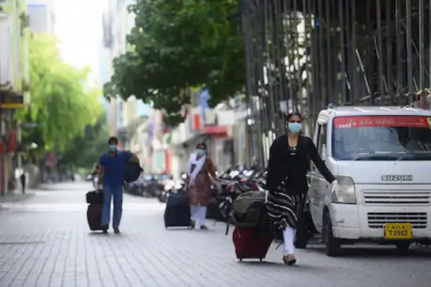 धक्कादायक! आधी 75 दिवस आणि आता फक्त 2 दिवसांतच 10 हजार नवे Corona रुग्ण