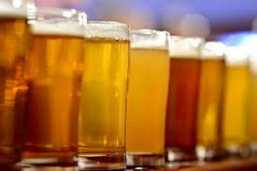 कर्नाटकात मद्यप्रेमींनी केला रेकॉर्ड ब्रेक, 9 तासात विकलेल्या दारुचा आकडा वाचून पडाल चाट!