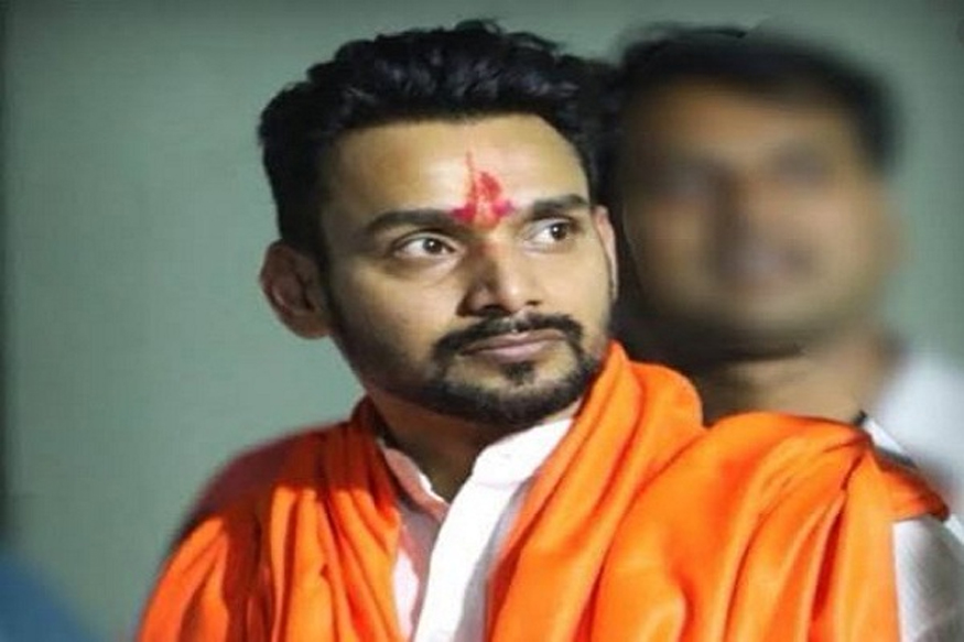 करुन दाखवलं! होम क्वारंटाईनसाठी शिवसेना खासदारांनी दिलं चक्क स्वतःचं घर