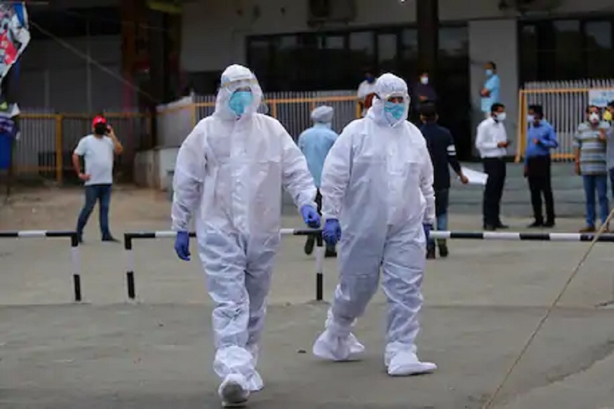 कोरोनाच्या संकटात रुग्णालयांची अवस्था बिकट, नोकरी सोडून नर्स जात आहेत घरी