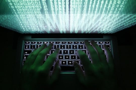 कस्टमर केअर अधिकारी बनून लंपास केले 9 लाख, SIM द्वारे तुमचीही होऊ शकते अशी फसवणूक