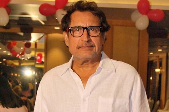 बॉलीवूड हादरलं! प्रसिद्ध अभिनेता निघाला कोरोना पॉझिटिव्ह, घरीच केलं स्वत:ला क्वारंटाईन