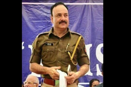 मालेगावमध्ये कोरोनावर मात करण्यासाठी आला नवा सिंगम, शासनानं उचललं मोठं पाऊल