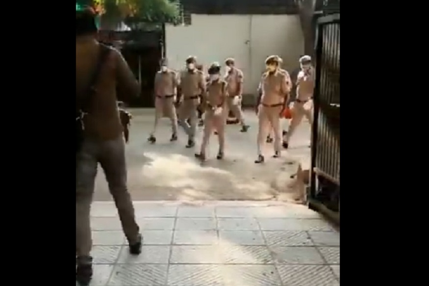 VIDEO : लॉकडाऊनमध्ये कुटुंबासोबत घरात होती मेरी कोम, अचानक आले पोलीस आणि...