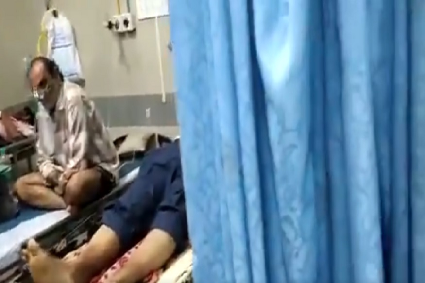 मुंबईतील आणखी एक भयानक VIDEO झाला व्हायरल, मृतदेहाच्या बाजूलाच सुरू आहेत उपचार