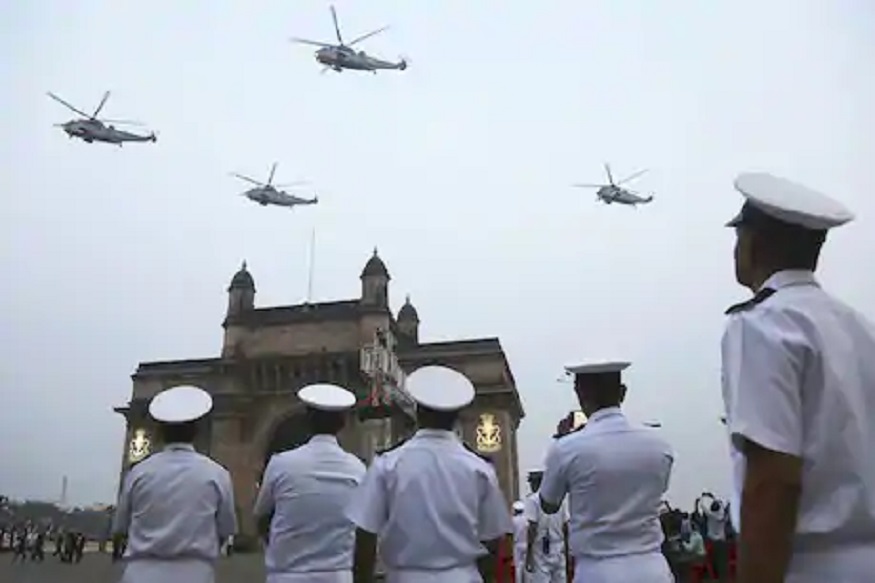 'अणुबॉम्ब टाकायला जातोय परवानगी द्या' नौदलाच्या पायलटनं दिली लग्नाची निमंत्रण पत्रिका, अधिकारी म्हणाला...