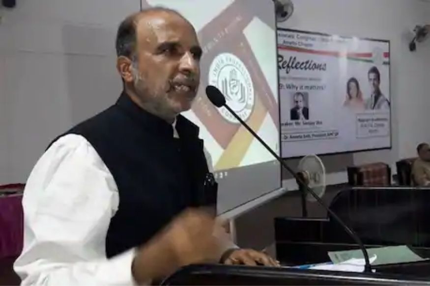 काँग्रेस प्रवक्ता संजय झा कोरोना पॉझिटिव्ह; काळजी घेण्याचं केलं आवाहन