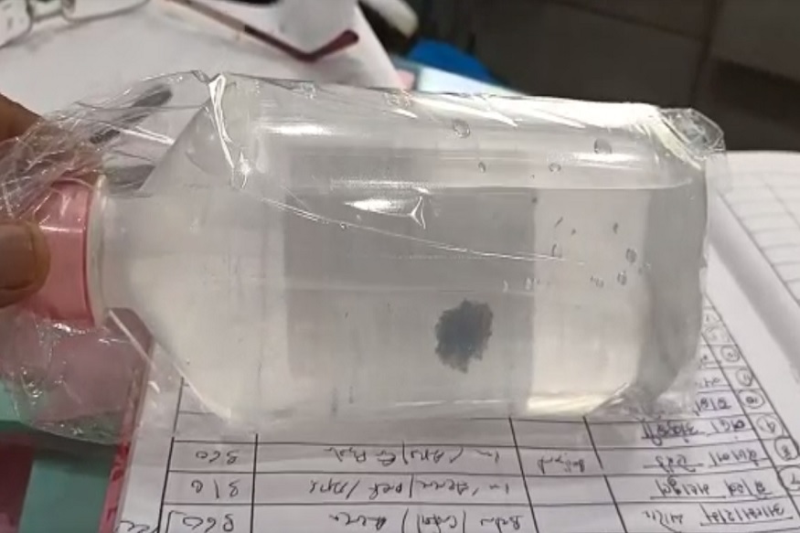 हॉटस्पॉट असलेल्या पुण्यात रुग्णांच्या जीवाशी खेळ, सलाइनमध्ये सापडलं शेवाळ