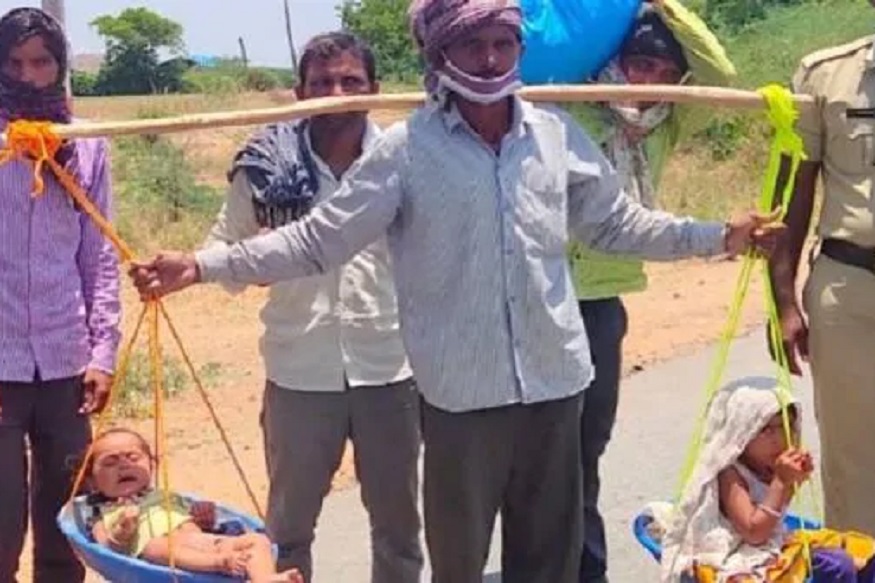 लेकरांसाठी बाप बनला 'श्रावणबाळ', पोलिसांनी अडवलं आणि केली मदत