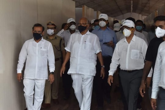 पुण्यात कोरोनाबाबत कुठं चुकतेय रणनीती? शरद पवारांनी लावला बैठकांचा सपाटा