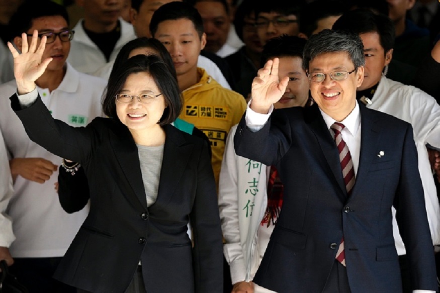 चीनच्या शेजारी देशानं कोरोनाला हरवलं, लस किंवा औषध नाही तर 'हे' अस्त्र आलं कामी