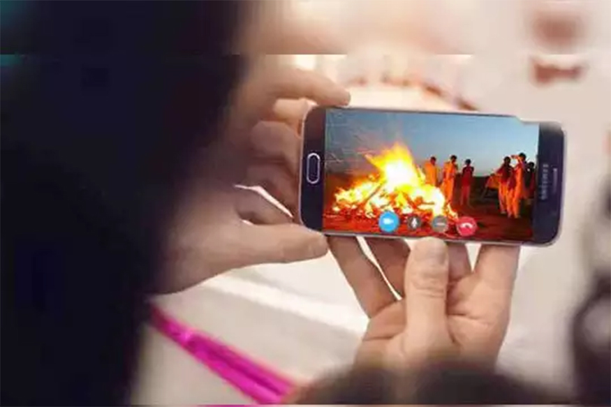 मातृदिनीच हरपलं मातृछत्र, लॉकडाऊनमुळे एकुलत्या एक मुलीला घेता आलं नाही अंत्यदर्शन!