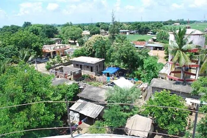 तेलंगणातील वारंगल जिल्ह्यात गंगादेवीपल्ली हे गाव सामाजिक विषमता विसरून एकत्र आलं. या गावाने विकासाच्या दिशेनं पावलं टाकत पाणी शुद्धीकरण, केबल टीव्ही, पक्के रस्ते, लाइट यांसह सर्व सुविधा निर्माण केल्या. गावच्या समस्या गावपातळीवर सोडवून एक आदर्श गाव अशी ओळख तयार केली.