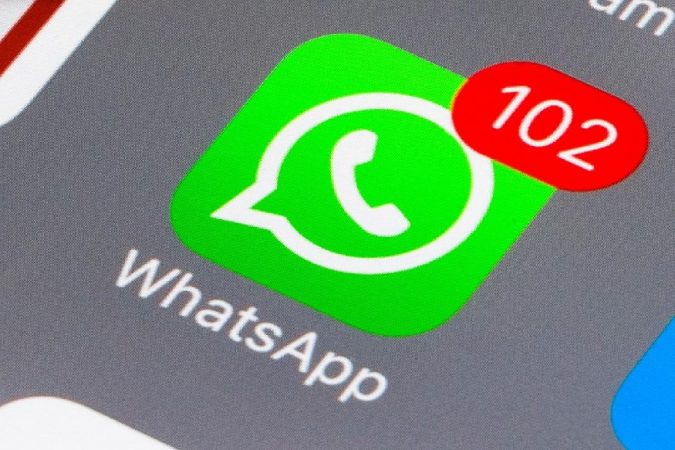 प्रायव्हसि सेटिंग- whatsapp वर टू स्टेप वेरिफिकेशन आणि फेसबुकवर व्हेरिफिकेशन कोड येईल तो कुणालाही शेअर करू नका. हा कोड गोपनीय ठेवा. सोशल मीडियावर फोटो, व्हिडिओ किंवा इतर कोणतीही वैयक्तिक माहिती पोस्ट करत असल्यास, तत्काळ सेटिंग्जवर जा आणि प्रायवसि सेट करा. प्रायव्हसि सेटिंग- whatsapp वर टू स्टेप वेरिफिकेशन आणि फेसबुकवर व्हेरिफिकेशन कोड येईल तो कुणालाही शेअर करू नका. हा कोड गोपनीय ठेवा. सोशल मीडियावर फोटो, व्हिडिओ किंवा इतर कोणतीही वैयक्तिक माहिती पोस्ट करत असल्यास, तत्काळ सेटिंग्जवर जा आणि प्रायवसि सेट करा.