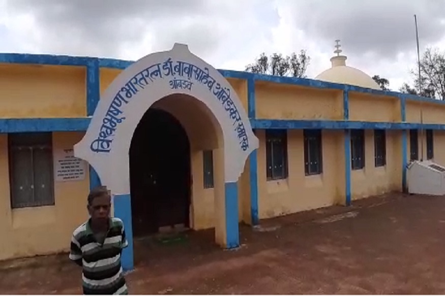 डॉ. बाबासाहेब आंबेडकरांच्या मूळ गावाला वादळाचा तडाखा, गावकऱ्यांना असं मिळालं जीवदान!