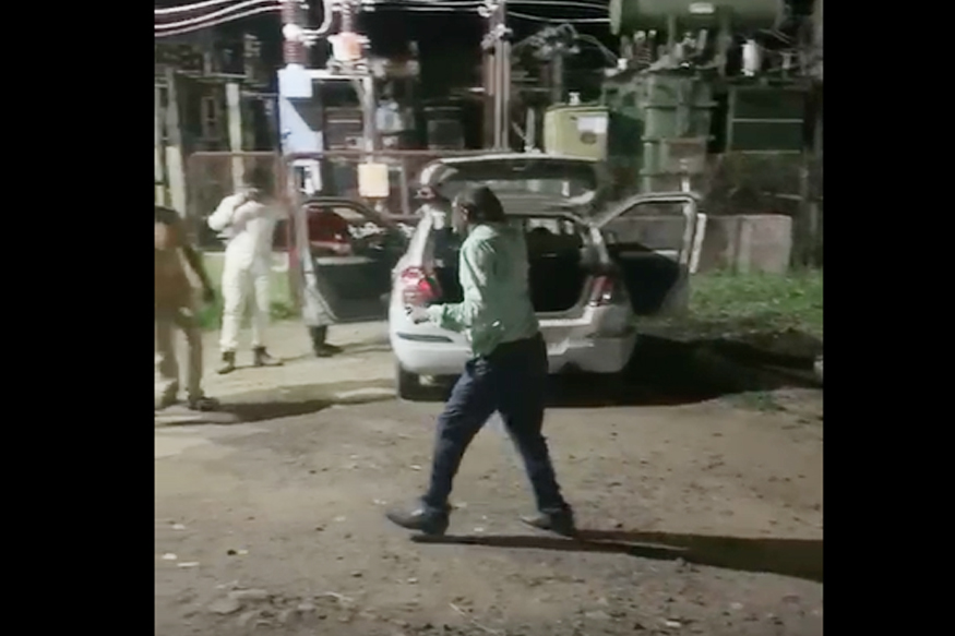 नशा शराब में होता तो नाचती बोतल! उपकेंद्रात रंगलेल्या ओली पार्टीचा VIDEO व्हायरल