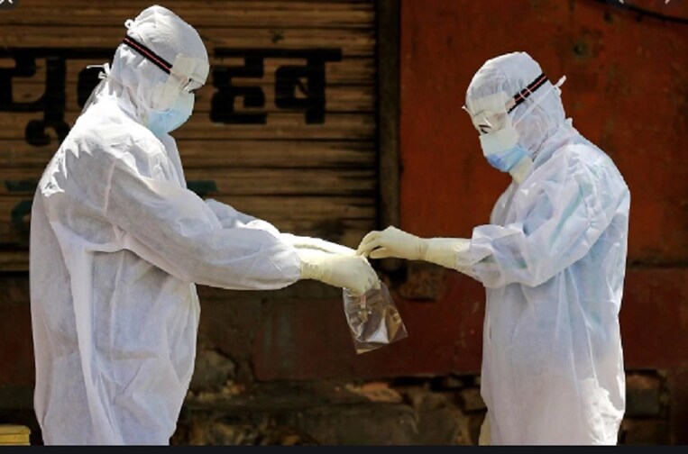 केजरीवालांच्या दिल्लीत नव्हे, महाराष्ट्राच्या मुंबईतच आहे Corona चा वाढता धोका;