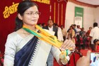 जिद्दीला सॅल्युट! शेतकऱ्यांची लेक बनली तहसीलदार, जावई सीमेवर करतोय देश सेवा
