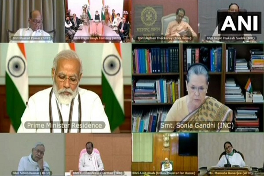 पंतप्रधानांसमोर उद्धव ठाकरे म्हणाले, भारत मजबूत आहे, मजबूर नाही; डोळे काढून हातात देऊ