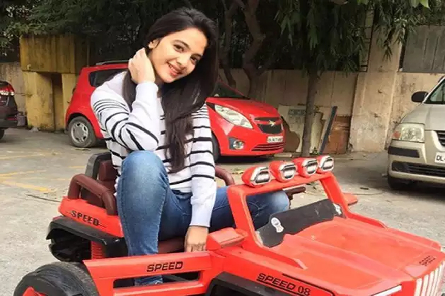 धक्कादायक! सुशांतसिंह राजपूतनंतर आता या 16 वर्षीय TikTok स्टारनं केली आत्महत्या