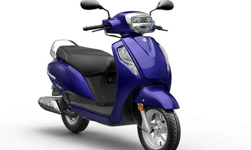 Suzuki Access 125 - BS6 मध्ये 125cc इंजिन दिले असून जे 6750 Rpm वर 8.6 Bhp पावर आणि 5500 Rpm वर 10 Nm टॉर्क जेनरेट करतो. ब्रेकिंग सिस्टममध्ये समोर डिस्क ब्रेक तर मागे ड्रम ब्रेक दिले आहे. या गाडीची किंमतहीX-शोरूम (दिल्ली) 68800रुपयांपासून ते 73400 रुपये इतकी आहे. Suzuki Access 125 - BS6 मध्ये 125cc इंजिन दिले असून जे 6750 Rpm वर 8.6 Bhp पावर आणि 5500 Rpm वर 10 Nm टॉर्क जेनरेट करतो. ब्रेकिंग सिस्टममध्ये समोर डिस्क ब्रेक तर मागे ड्रम ब्रेक दिले आहे. या गाडीची किंमतहीX-शोरूम (दिल्ली) 68800रुपयांपासून ते 73400 रुपये इतकी आहे.