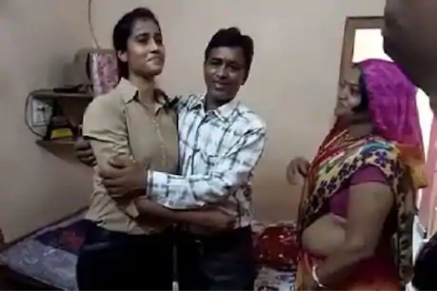 जिद्दीला सलाम! चहा विकणाऱ्याच्या मुलीने स्वप्न केलं पूर्ण; फ्लाईंग ऑफिसर बनून आकाशात घेतली भरारी