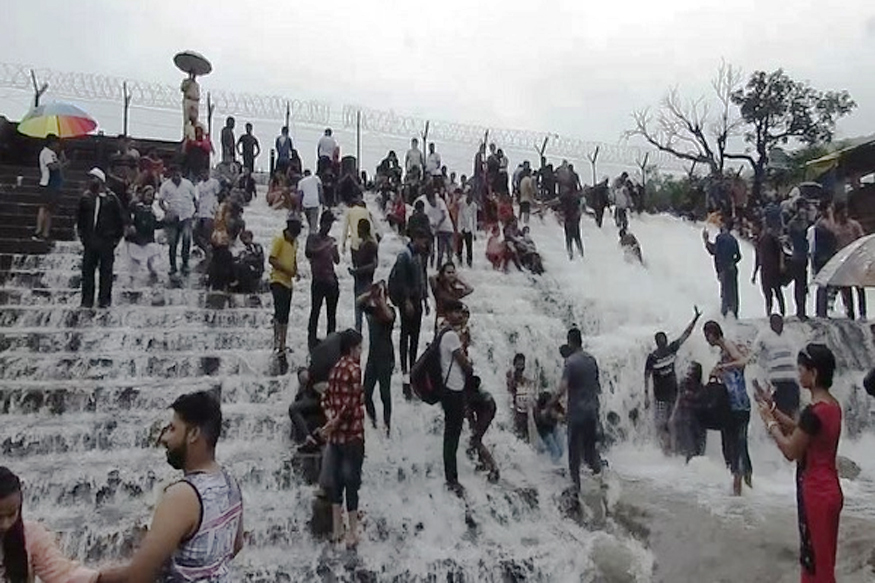 पुणेकर यंदा पर्यटनास मुकणार, पुणे जिल्हा प्रशासनानं घेतला मोठा निर्णय