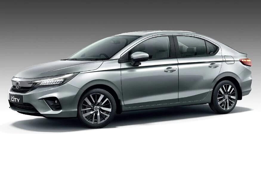 New Honda City: भारतात प्रीमियम कार निर्माता कंपनी होंडा कार्स इंडिया लिमिटेड (HCIL) ने आपल्या बहुप्रतिक्षित ऑल न्यू 5th जनरेशन होंडा सिटी (Honda City) चे उत्पादन सुरू केले आहे. 5th जनरेशन मॉडेलमध्ये VTC प्रणालीसह ऑल-न्यू 1.5 लिटर i-VTEC DOHC इंजिन दिले आहे. त्याचबरोबर डिझेलमध्ये रिफांडइ 1.5 लिटर i-DTEC इंजन दिले आहे. हे दोन्ही इंजिन BS-6 उत्सर्जन मानकांसह आहे. New Honda City: भारतात प्रीमियम कार निर्माता कंपनी होंडा कार्स इंडिया लिमिटेड (HCIL) ने आपल्या बहुप्रतिक्षित ऑल न्यू 5th जनरेशन होंडा सिटी (Honda City) चे उत्पादन सुरू केले आहे. 5th जनरेशन मॉडेलमध्ये VTC प्रणालीसह ऑल-न्यू 1.5 लिटर i-VTEC DOHC इंजिन दिले आहे. त्याचबरोबर डिझेलमध्ये रिफांडइ 1.5 लिटर i-DTEC इंजन दिले आहे. हे दोन्ही इंजिन BS-6 उत्सर्जन मानकांसह आहे.