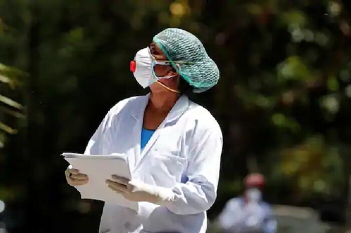 अभ्यासाचे लेखक आणि न्युरो-संसर्गजन्य रोगांचे नॉर्थवेस्टर्न मेडिसिन चीफ डॉक्टर इगोर कोरलॅनिक म्हणाले की, "सामान्य लोकांना आणि डॉक्टरांना याची जाणीव असणं आवश्यक आहे. कारण कोरोना विषाणूच्या संसर्गाचा ताप, कफ आणि श्वसन समस्या शरीरात न्यूरोलॉजिकल लक्षणांपूर्वी आहे.