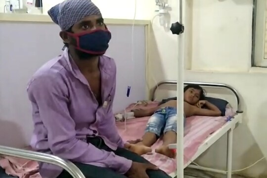 काम मिळेना म्हणून जीव झाला नकोसा, दोन मुलींसह विहिरीत मारली उडी पण...