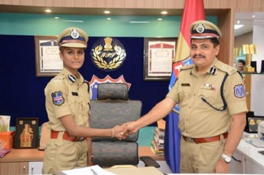 कॅन्सरग्रस्त रम्याला वाचविण्यासाठी मराठी IPS अधिकाऱ्याची धडपड, बनवलं एक दिवसं आयुक्त, पण...