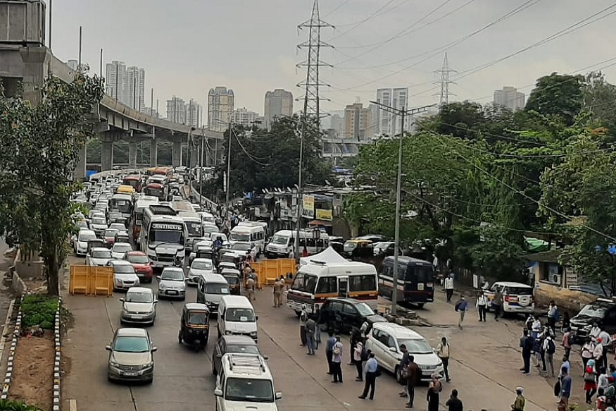 मुंबईत विनाकारण येणाऱ्यांची आज झाली दैना, या भागात सुरू आहे नाकाबंदी