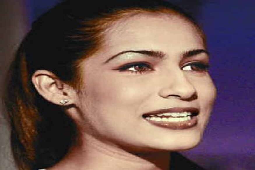 2004 साली मिस इंडिया विजेती नफीसा जोसेफनं आपल्या राहत्या घरी आत्महत्या केली होती. नफीसाचा मृत्यू थक्क करणारा होता, कारण तिनं लग्नाच्या काही दिवसांआधी आत्महत्या केली. 2004 साली मिस इंडिया विजेती नफीसा जोसेफनं आपल्या राहत्या घरी आत्महत्या केली होती. नफीसाचा मृत्यू थक्क करणारा होता, कारण तिनं लग्नाच्या काही दिवसांआधी आत्महत्या केली.