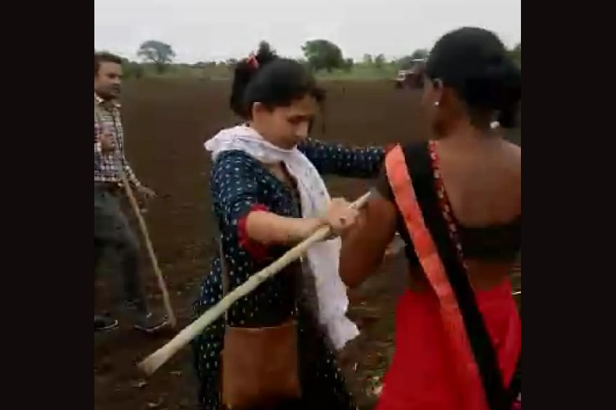 सावकार आणि पत्नीची गुंडगिरी, शेतकऱ्याच्या पत्नीसोबत अत्यंत संतापजनक वर्तन