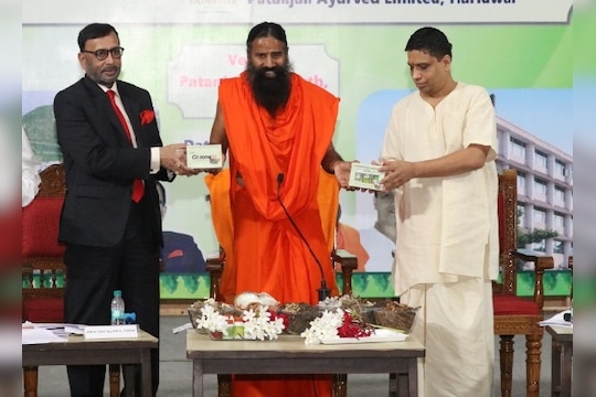 पतंजलीने CORONIL लाँच केल्यानंतर काय काय झालं? 24 तासांतील 10 मोठे अपडेट्स