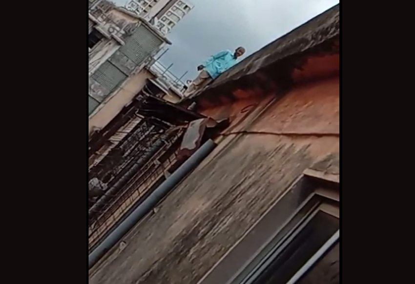 मुंबईत पोलिसाचा हायहोल्टेज ड्रामा, इमारतीच्या चौथ्या मजल्यावर चढला, पाहा VIDEO