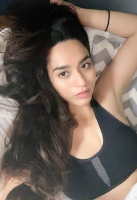 सौंदर्यासाठी का काळ आयुष्य बदलवून टाकणारा ठरत आहे. भारतात परतण्यासाठी तिला आणखी किती वेळ जाईल याबाबत तिला काही अंदाज नाही आहे. (फोटो सौजन्य- इन्स्टाग्राम) सौंदर्यासाठी का काळ आयुष्य बदलवून टाकणारा ठरत आहे. भारतात परतण्यासाठी तिला आणखी किती वेळ जाईल याबाबत तिला काही अंदाज नाही आहे. (फोटो सौजन्य- इन्स्टाग्राम)