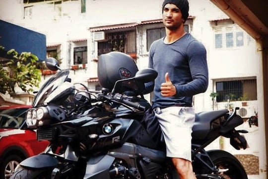 सुशांतने कमी वेळात कमवली इतकी संपत्ती, आकडेवारी आली समोर