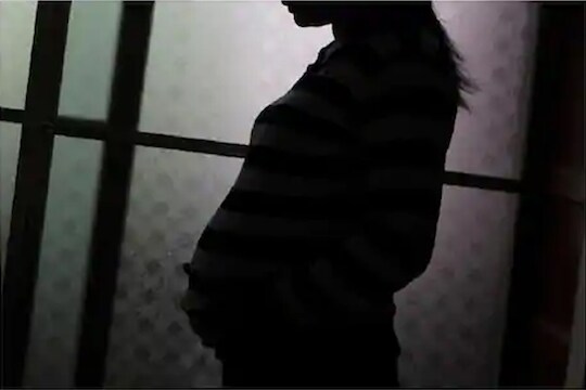 3 हॉस्पिटलने नाकारले, एकाने मागितले लाख रुपये, मुंबईत गर्भवती महिलेची वेदनादायी कहाणी