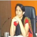 घरची परिस्थिती बेताची आणि शिक्षणासाठी पैसे नसल्यानं डॉक्टर होण्याचं स्वप्न अधूरं राहिलं पण नर्स असलेल्या केरळच्या एनीस कनमनी जॉय यांनी मोठ्या कष्टानं क्लास न लावता अभ्यास करून UPSC परीक्षेत यश मिळवलं. घरची परिस्थिती चांगली नसल्यानं त्यांनी नर्सची नोकरी करून अभ्यास केला आणि IAS झाल्या. घरची परिस्थिती बेताची आणि शिक्षणासाठी पैसे नसल्यानं डॉक्टर होण्याचं स्वप्न अधूरं राहिलं पण नर्स असलेल्या केरळच्या एनीस कनमनी जॉय यांनी मोठ्या कष्टानं क्लास न लावता अभ्यास करून UPSC परीक्षेत यश मिळवलं. घरची परिस्थिती चांगली नसल्यानं त्यांनी नर्सची नोकरी करून अभ्यास केला आणि IAS झाल्या.