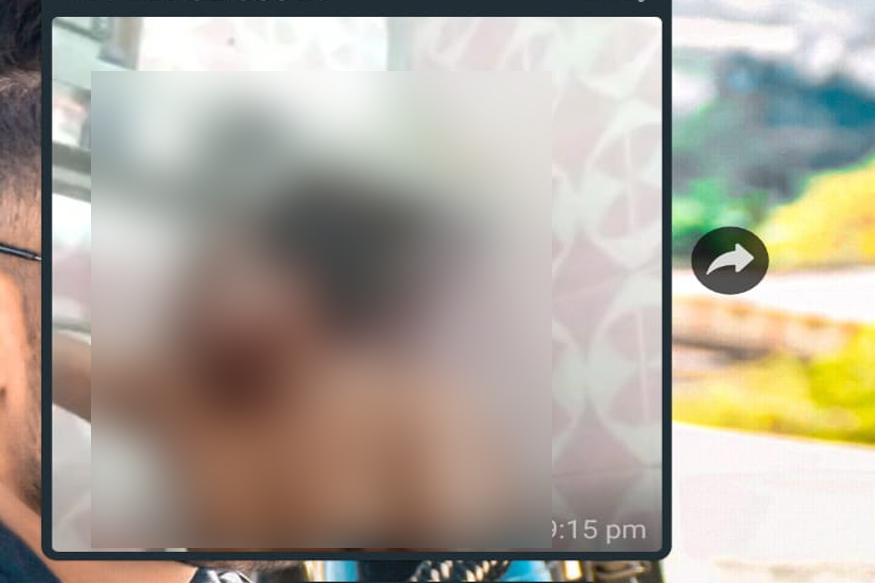 बेशरमीचा कळस! प्रकल्प अधिकाऱ्यानं अंगणवाडी महिलांच्या ग्रुपवर पोस्ट केला स्वतःचा न्यूड फोटो