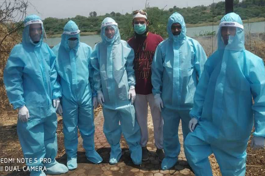 'हॅप्पी क्लब' नातं रक्ताच्या पलिकडचं! नांदेडमध्ये मुस्लिम तरुण करत आहे 'हे' पुण्याचं काम