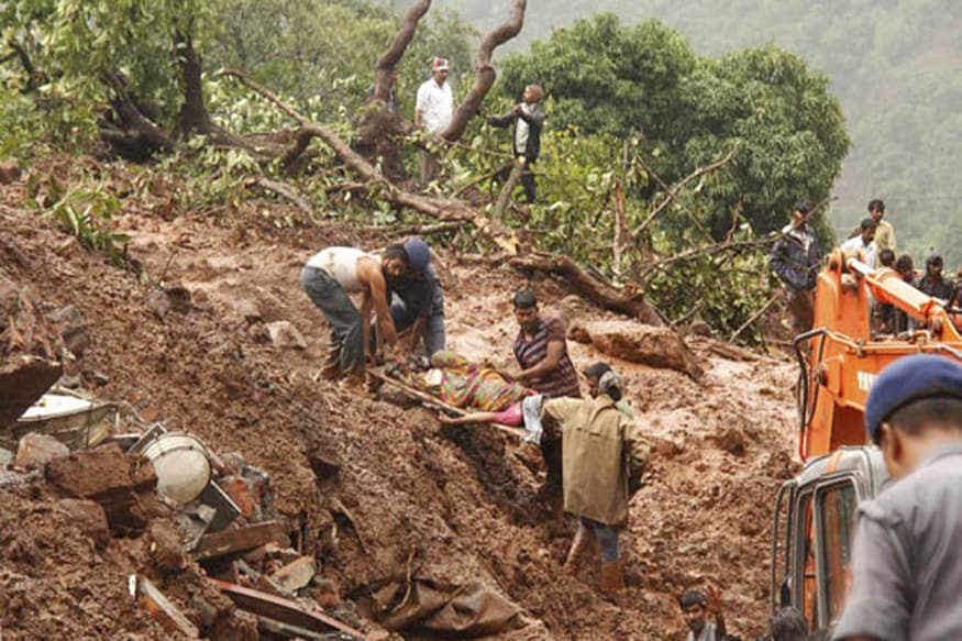 क्षणार्धात होत्याचं नव्हतं झालं... माळीण हे संपूर्ण गाव डोंगराखाली गाडले गेलं आणि यामध्ये तब्बल 151 मनुष्यांना आपला जीव गमावला लागला. 900 पेक्षा जास्त मुक्या जणावरं दगावली. क्षणार्धात होत्याचं नव्हतं झालं... माळीण हे संपूर्ण गाव डोंगराखाली गाडले गेलं आणि यामध्ये तब्बल 151 मनुष्यांना आपला जीव गमावला लागला. 900 पेक्षा जास्त मुक्या जणावरं दगावली.