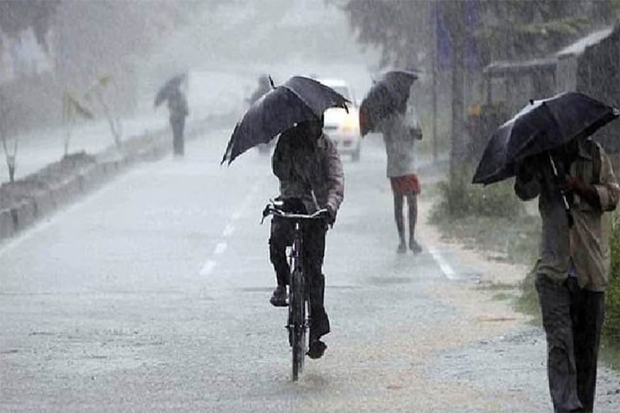राज्यात गेल्या आठवडाभरापासून पावसाचा जोर कायम आहे. अशात 15 ऑगस्टला म्हणजे विकेंडला राज्यात आसमानी संकट असणार आहे.