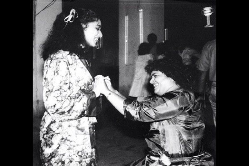 VIDEO : माधुरी दीक्षितच्या 'या' सुपरहिट गाण्यांसाठी नेहमी आठवणीत राहतील 'सरोज खान'