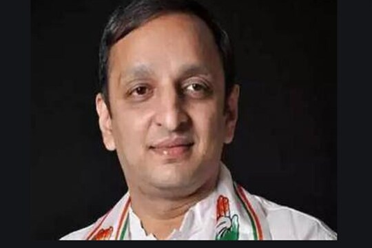 सचिन सावंतांचा गंभीर आरोप - 'महाराष्ट्रातल्या भाजप नेत्यांनी राजस्थानातलं सरकार पाडण्यासाठी जमवले 500 कोटी'