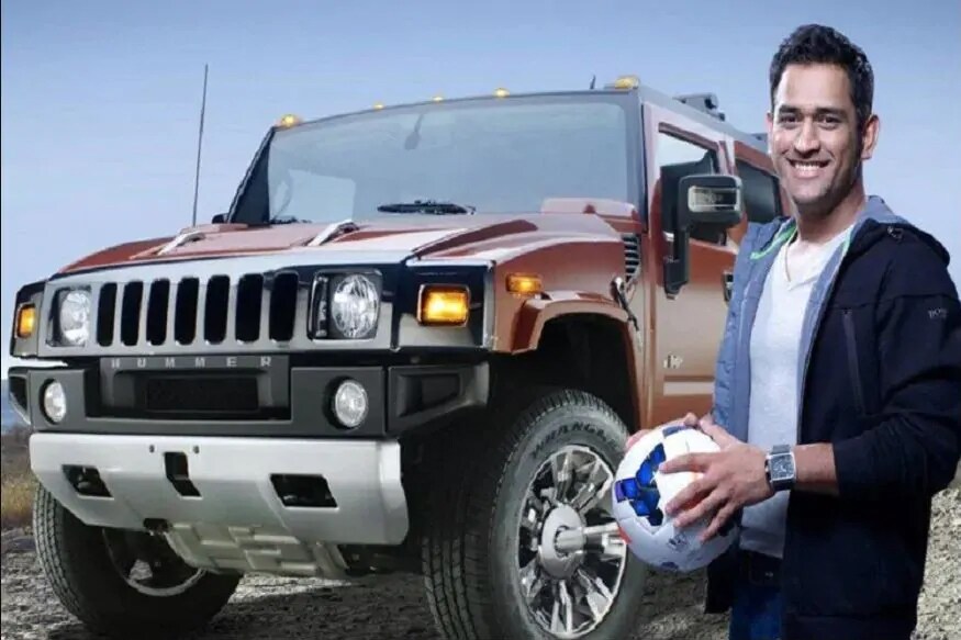 Hummer- 1992 ते 2009 दरम्यान Hummer चे तीन जनरेशन H1, H2 आणि H3 आले. तर धोनीकडे Hummer H2 आहे. या गाडीत दमदार 6.2-लीटर V8 पेट्रोल इंजिन दिले आहे. जे 393 Bhp इतकी पॉवर देते. भारतातहमर H2 ची एक्स शोरूम किंमत 75 लाख रुपये आणि H3 ची किंमत 80 लाख इतकी आहे. Hummer- 1992 ते 2009 दरम्यान Hummer चे तीन जनरेशन H1, H2 आणि H3 आले. तर धोनीकडे Hummer H2 आहे. या गाडीत दमदार 6.2-लीटर V8 पेट्रोल इंजिन दिले आहे. जे 393 Bhp इतकी पॉवर देते. भारतातहमर H2 ची एक्स शोरूम किंमत 75 लाख रुपये आणि H3 ची किंमत 80 लाख इतकी आहे.
