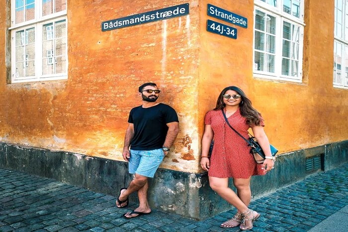 दीपिकाने सांगितले की, एक दिवस दिनेश कार्तिकने तिला डिनरसाठी मेसेज केला होता, ज्यावर तिने काही उत्तर दिले नाही. दिनेशने यानंतर दीपिकाला बर्या च वेळा डेटवर जाण्यासाठी विचारले. मात्र दीपिका नेहमी त्याला काहीतर कारण द्यायची. 