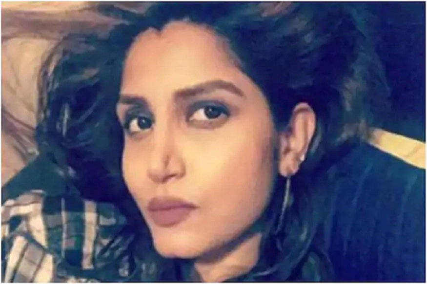 बॉलिवूडला पुन्हा धक्का! कॅन्सरशी लढा हरली अभिनेत्री; मृत्यूपूर्वी लिहिली भावुक पोस्ट